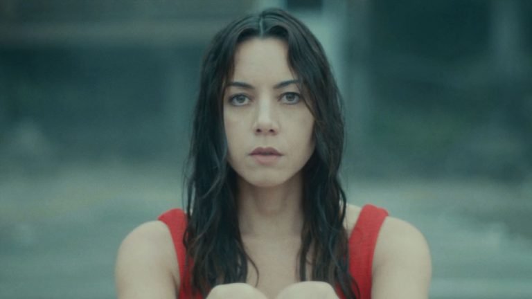 Hablamos con Aubrey Plaza sobre sus futuros proyectos, blackbear