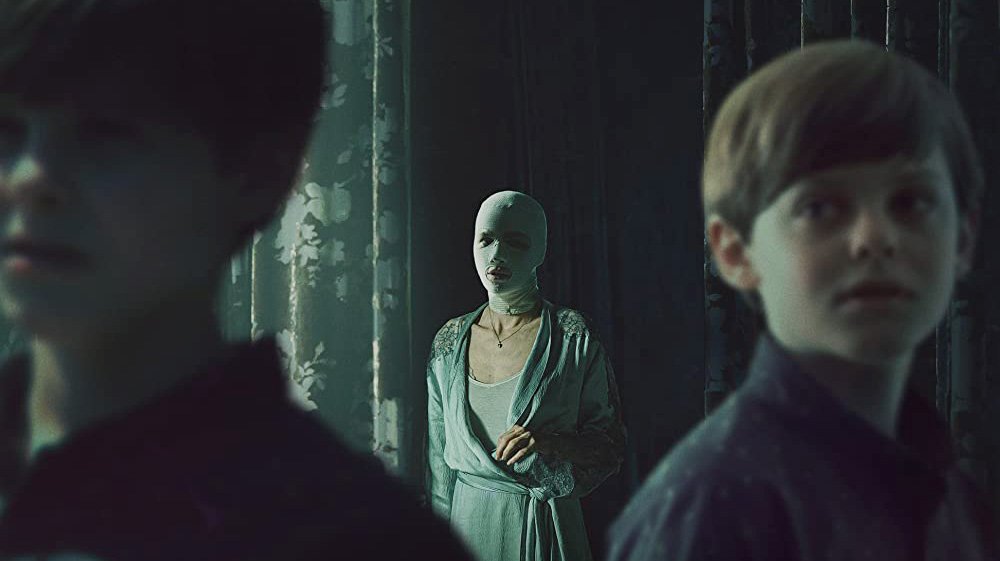 Goodnight Mommy Goodnight Mommy: Edulcorando la historia a un público que no quiere subtítulos