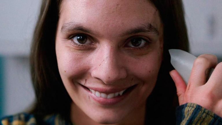 "Smile" de Parker Finn: Lo siniestro de las pequeñas cosas