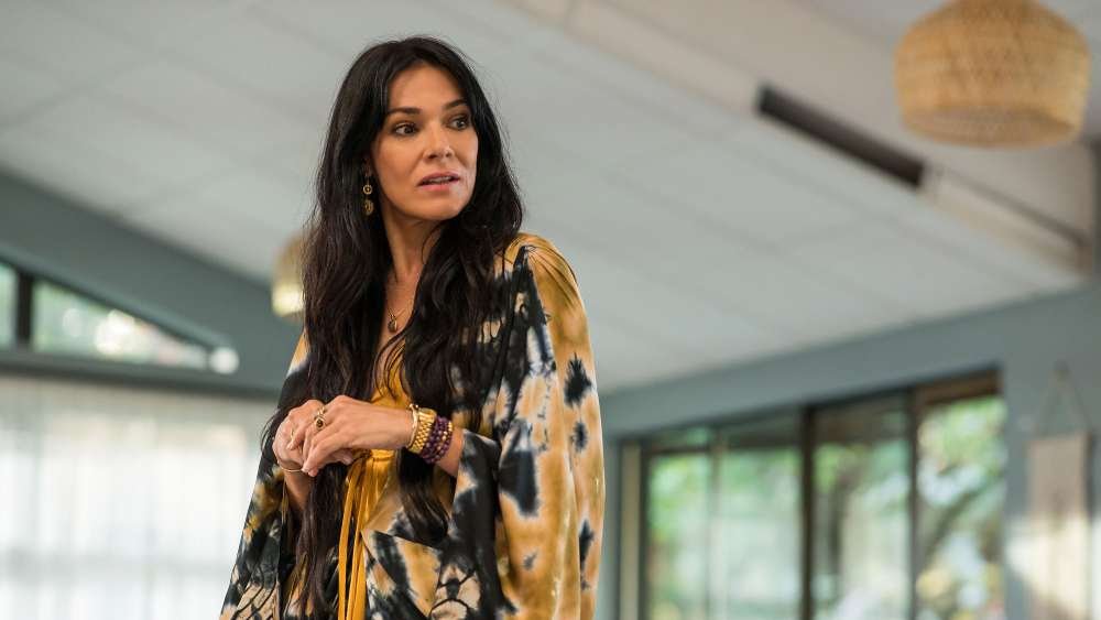 Yellowjackets – Comienzo de segunda temporada: cuando el pasado vuelve y atormenta