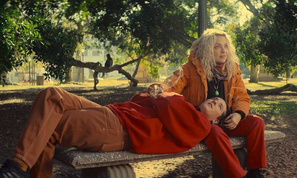 Blondi: Dolores Fonzi y una oda a la maternidad en su entrañable ópera prima