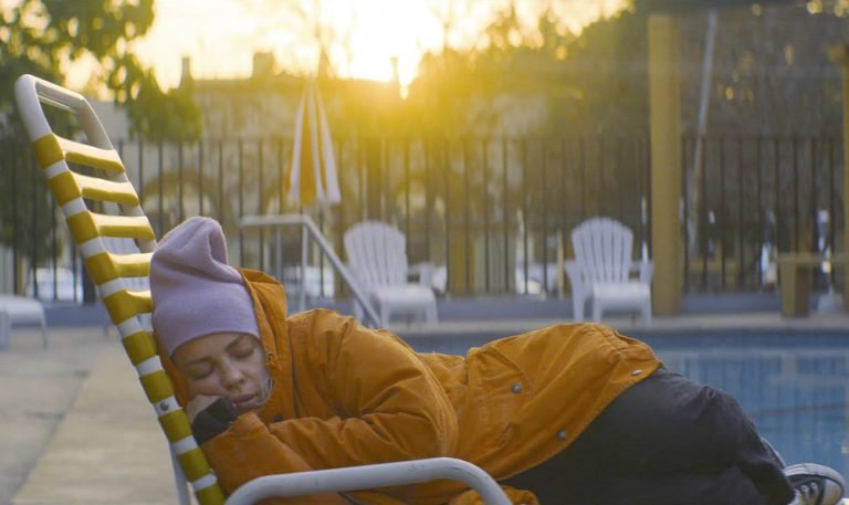 Blondi: Dolores Fonzi y una oda a la maternidad en su entrañable ópera prima