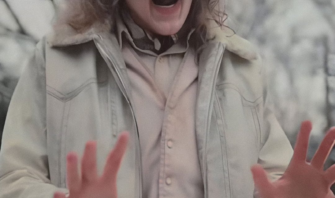 «Longlegs» de Oz Perkins: Cuando la oscuridad es humana y sobrenatural a la vez