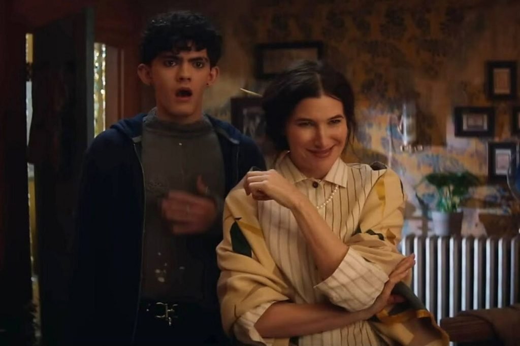 Joe Locke y Kathryn Hahn - Agatha en todas partes - Marvel